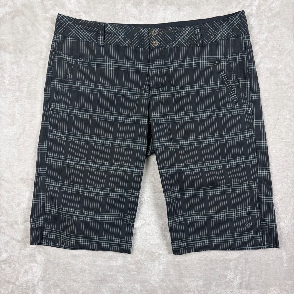Columbia Women Black Grey Plaid Hiking Shorts Size 12 Outdoor Performance Trail